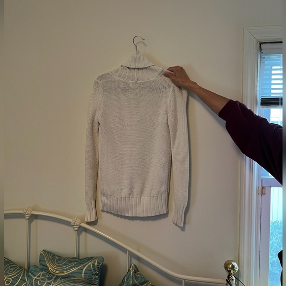 Old navy knit sweater - Picture 2 of 2